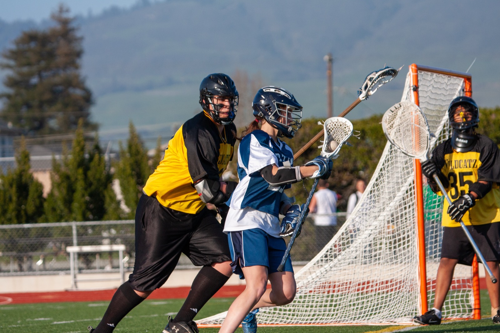 Aptos vs Watsonville game action