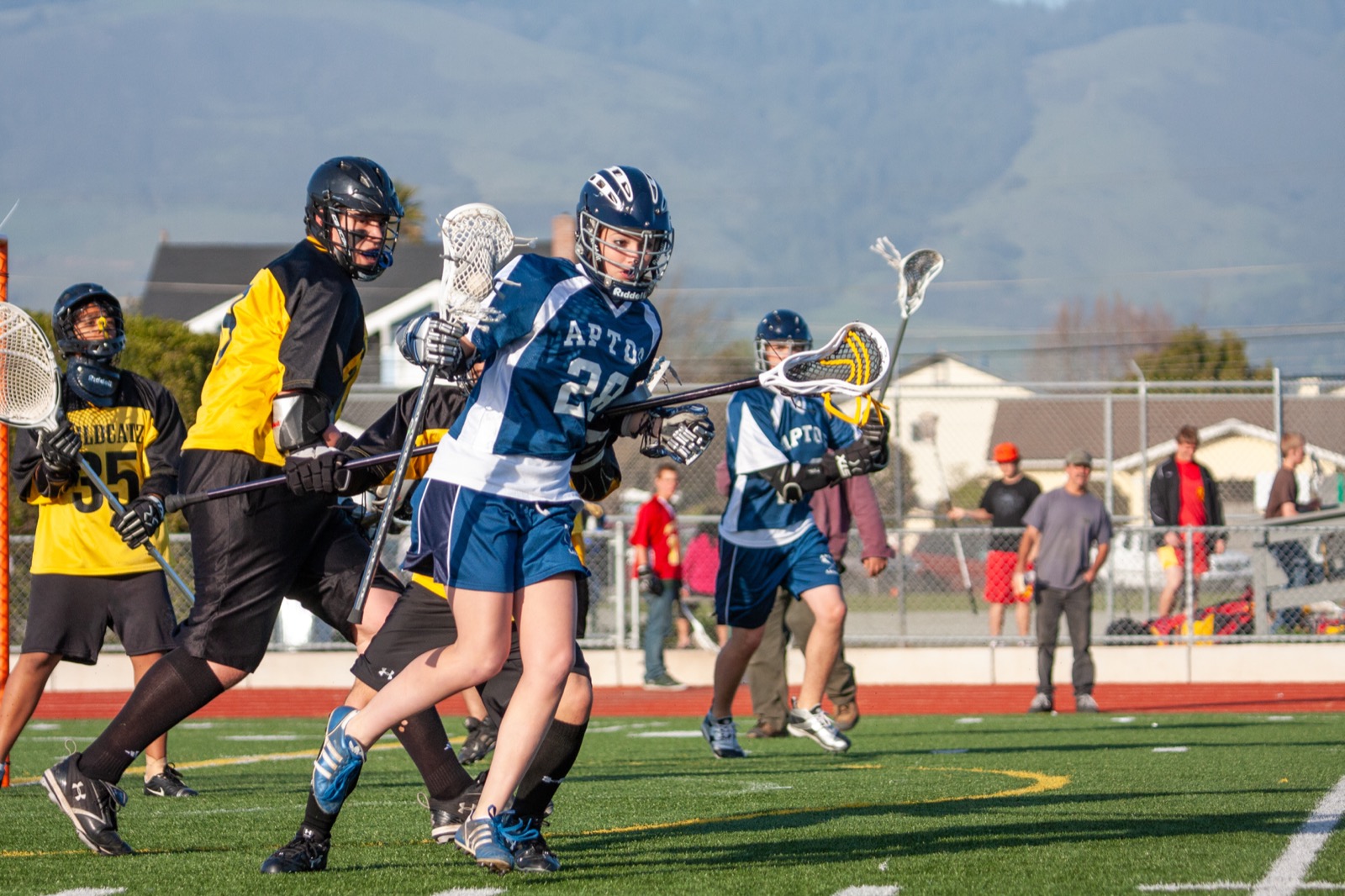 Aptos vs Watsonville game action