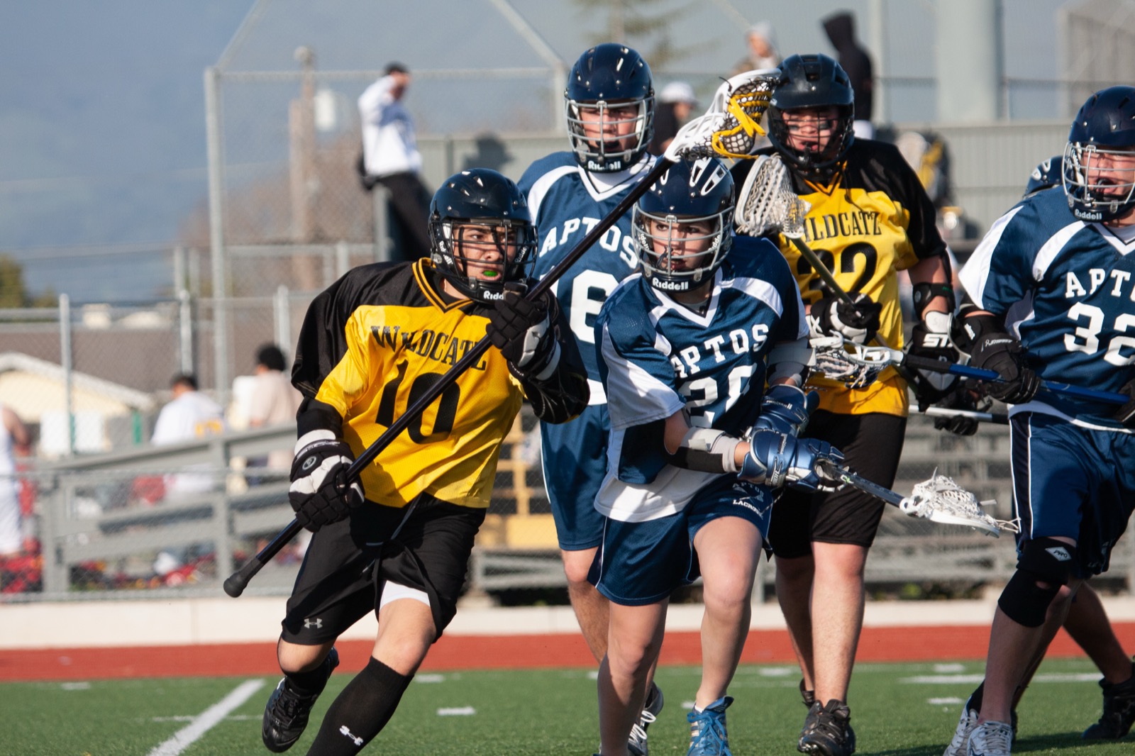 Aptos vs Watsonville game action