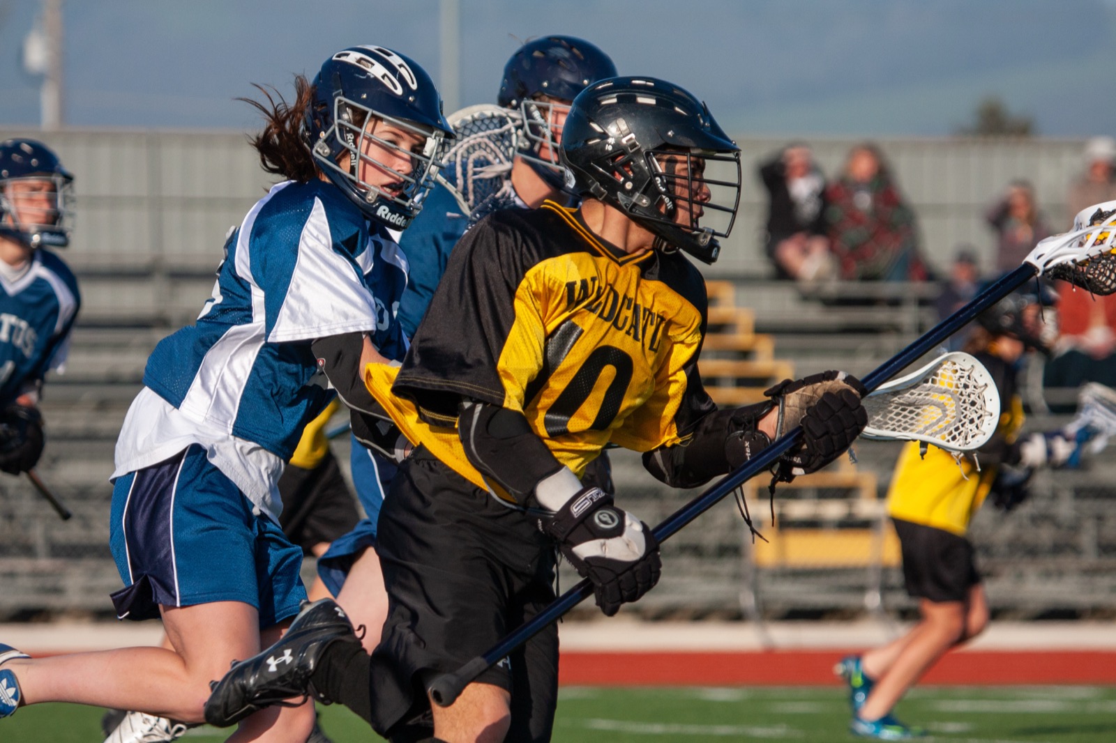 Aptos vs Watsonville game action
