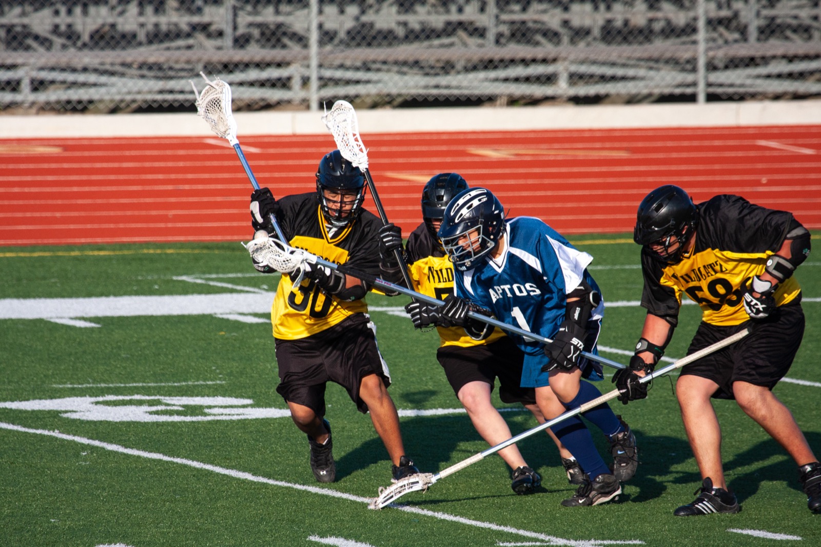 Aptos vs Watsonville game action