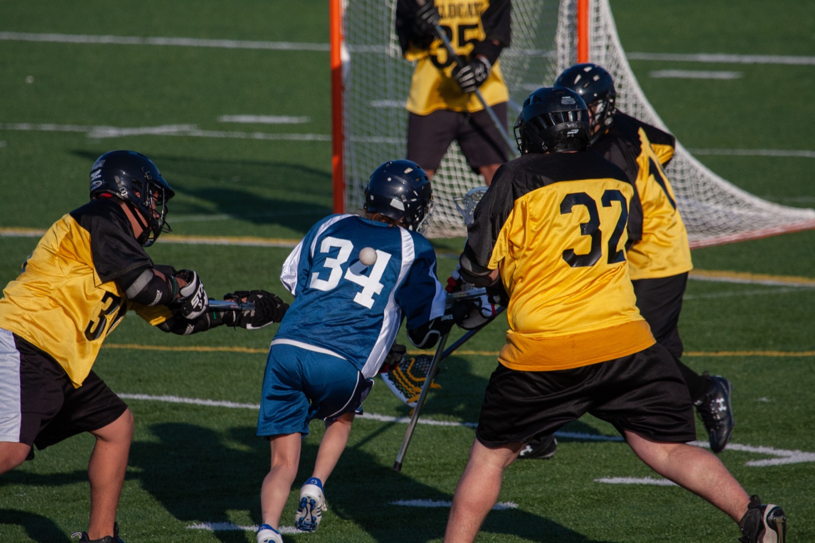Aptos vs Watsonville game action