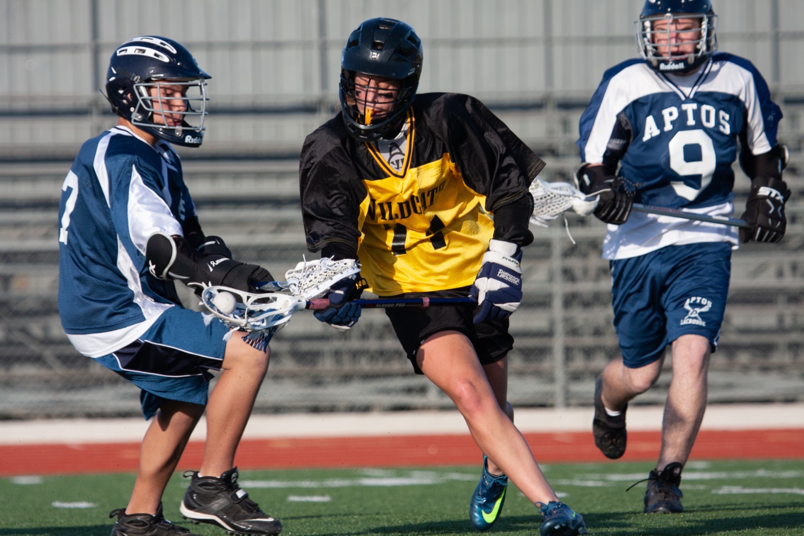 Aptos vs Watsonville game action