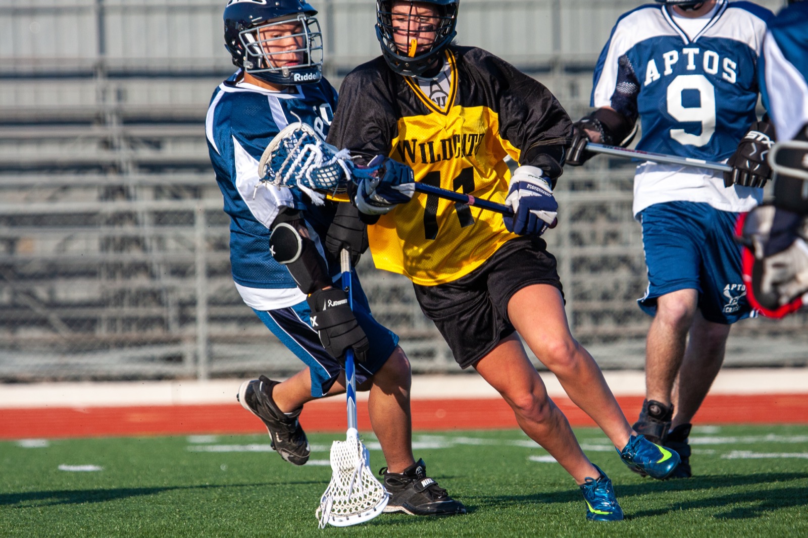 Aptos vs Watsonville game action