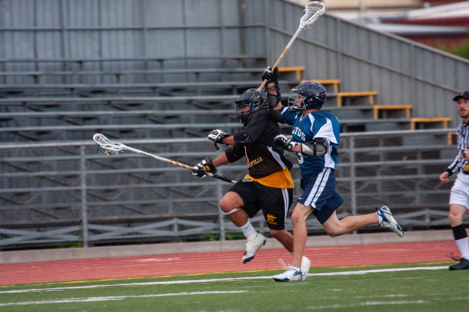 Aptos vs Watsonville game action on the road