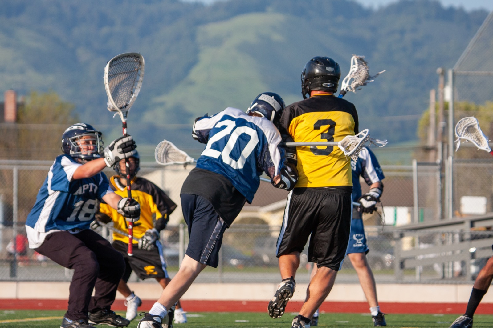 Aptos vs Watsonville game action