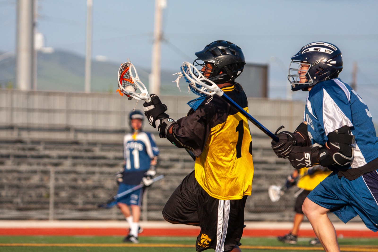 Aptos vs Watsonville game action