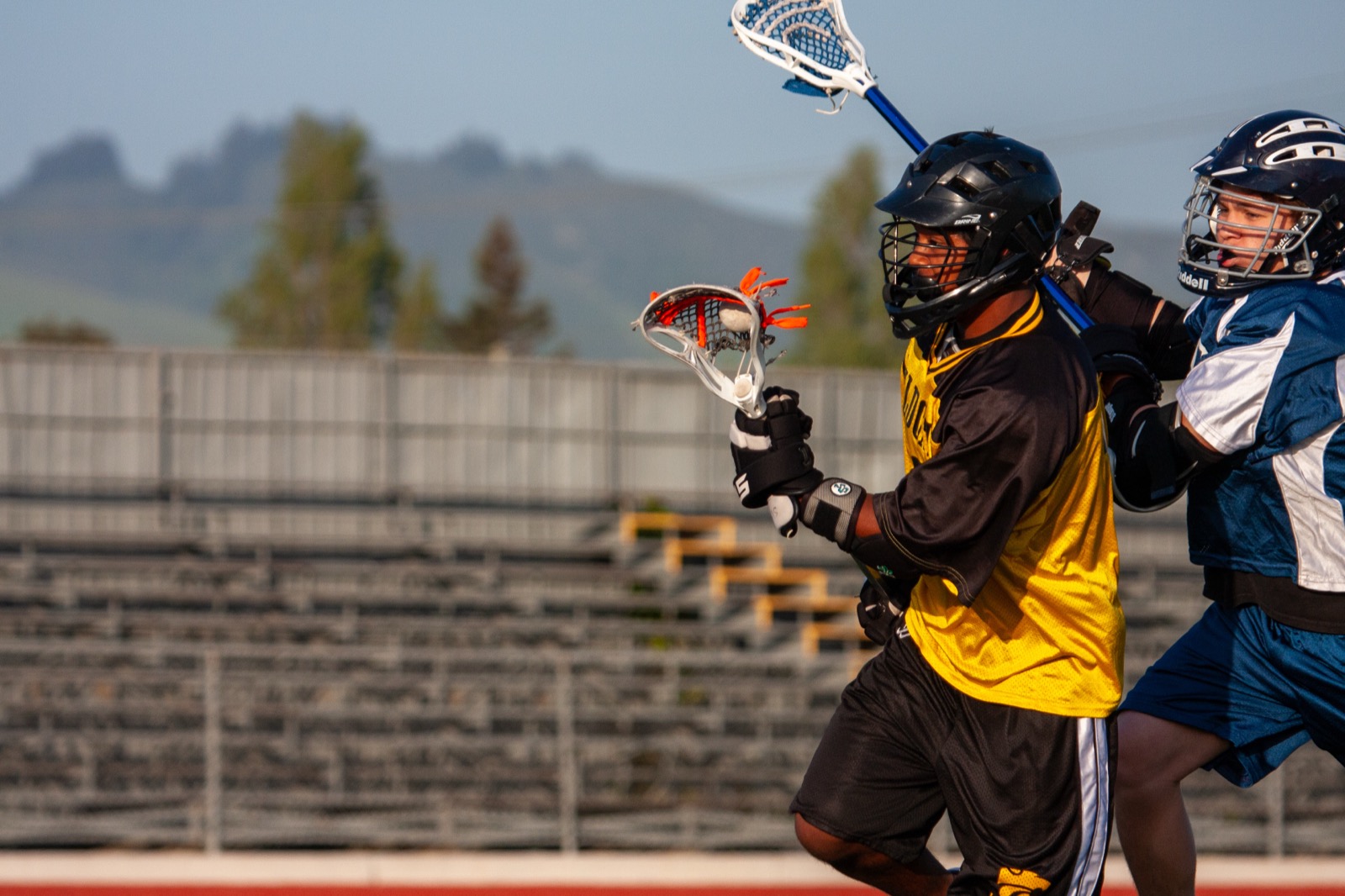 Aptos vs Watsonville game action
