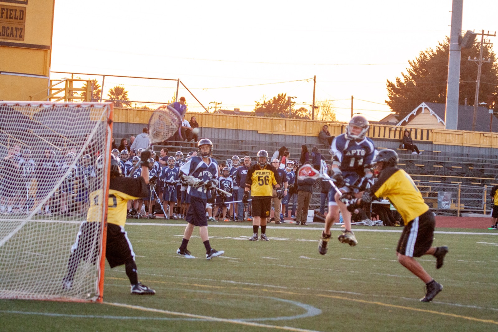 Aptos vs Watsonville game action
