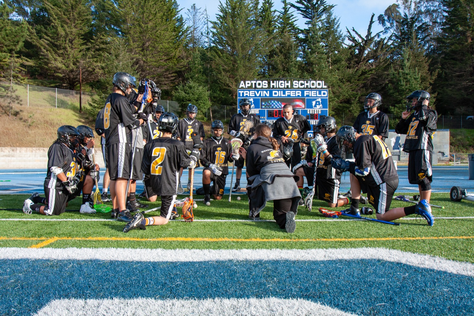 Aptos vs Watsonville game action