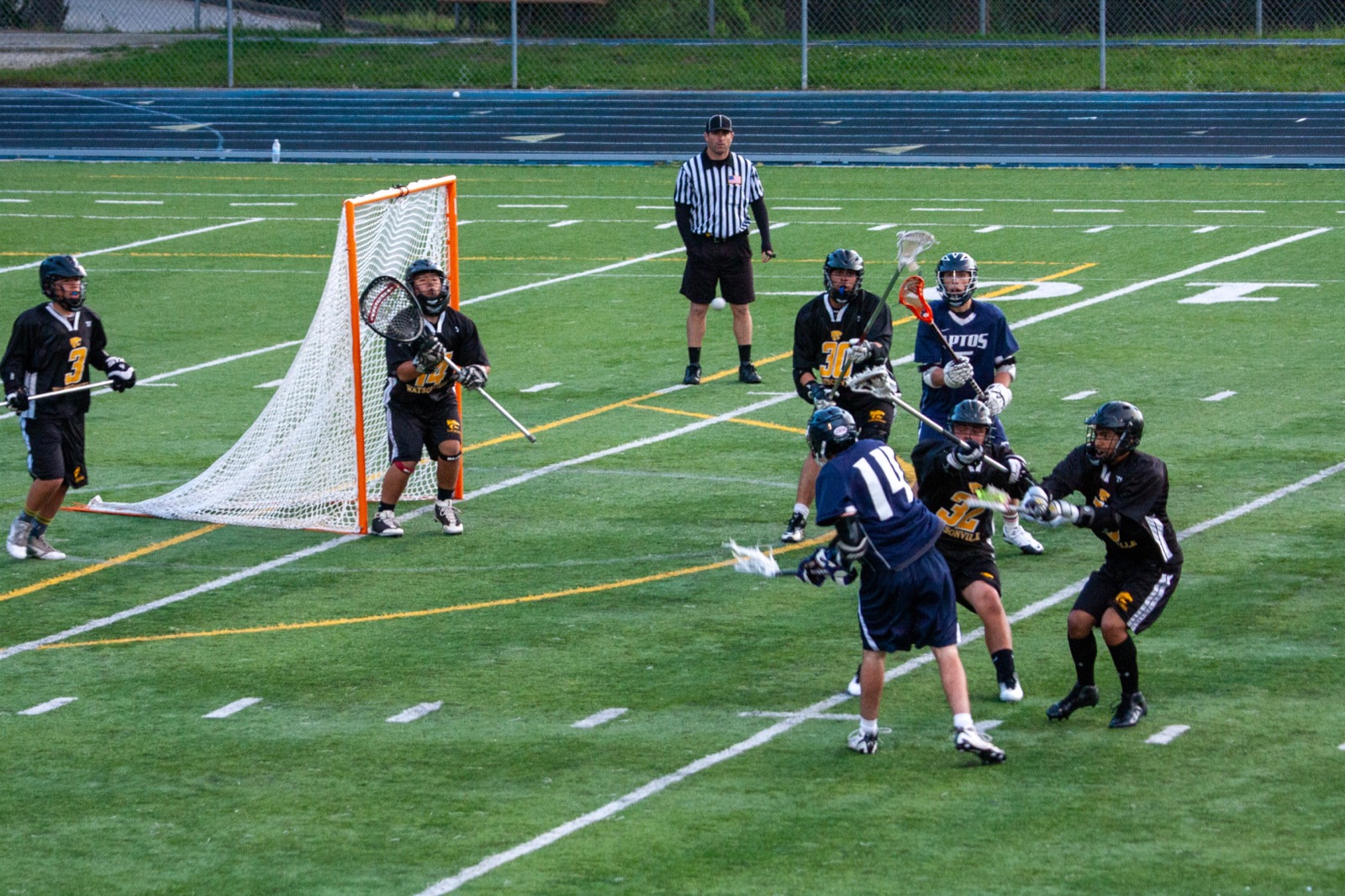 Aptos vs Watsonville game action
