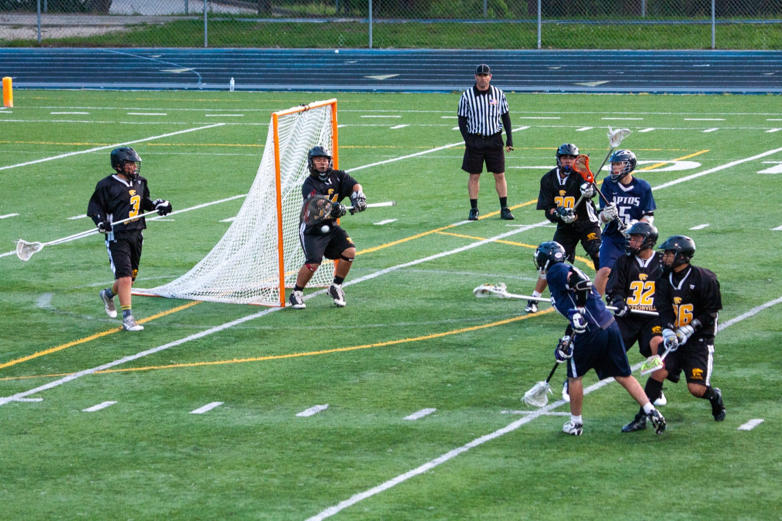 Aptos vs Watsonville game action