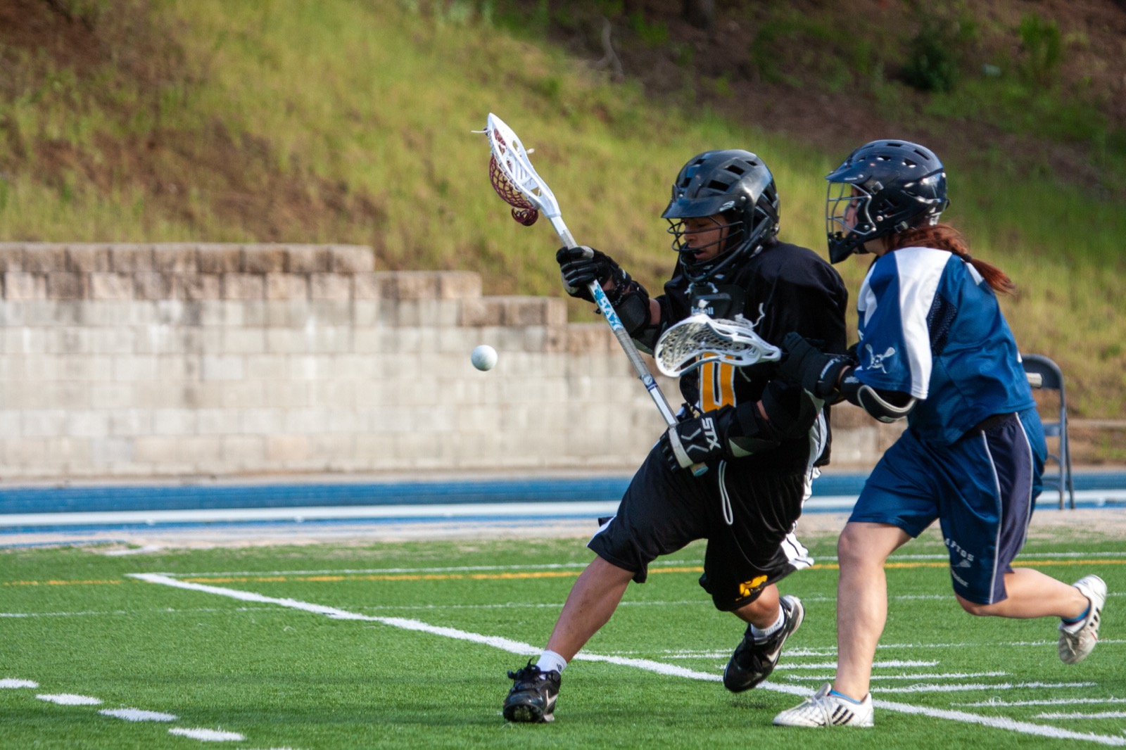 Aptos vs Watsonville game action
