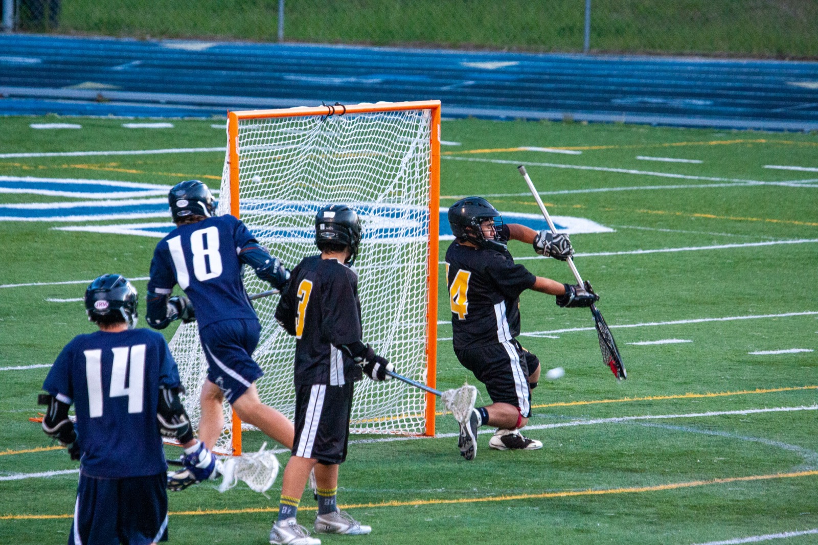 Aptos vs Watsonville game action