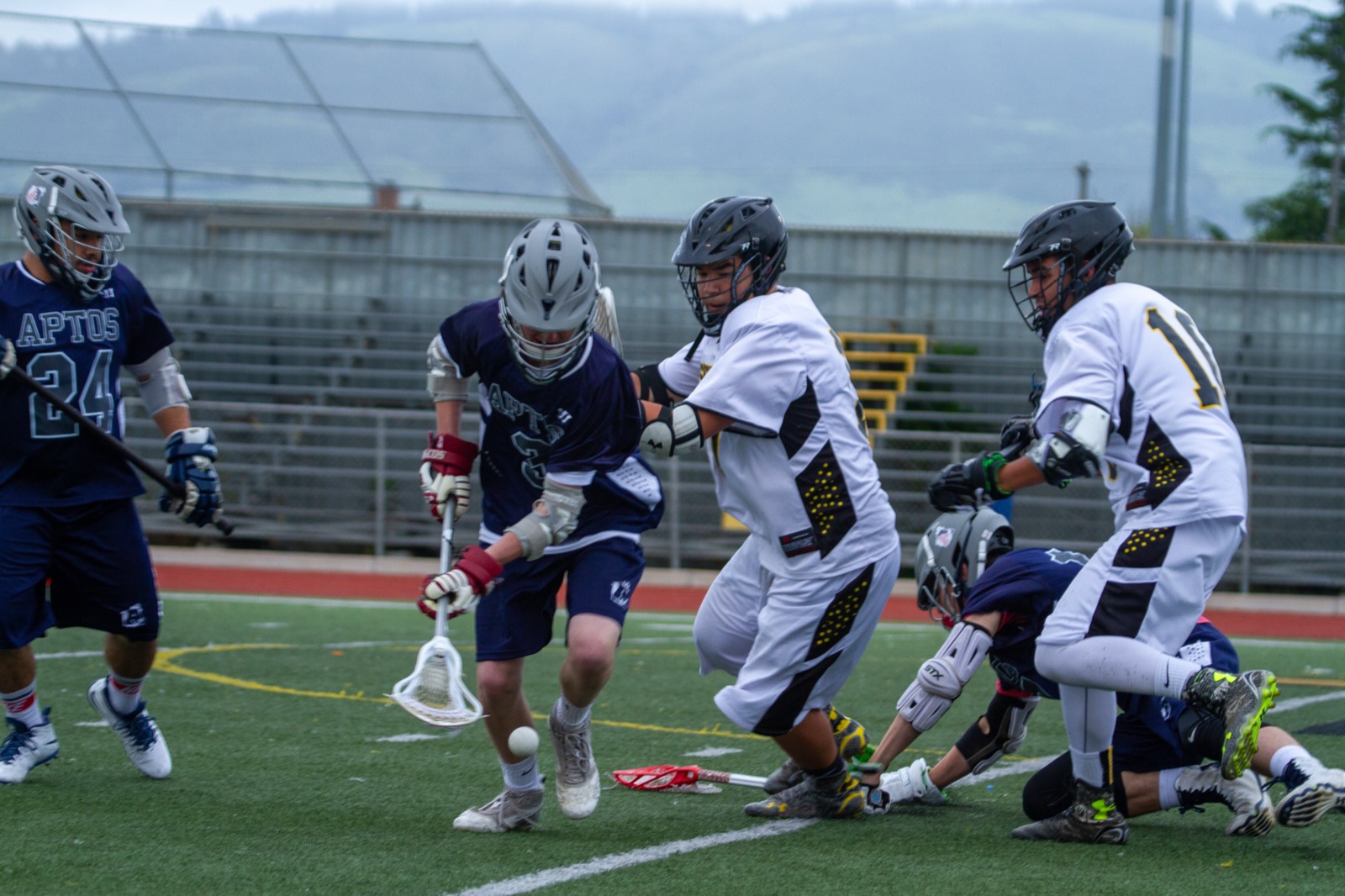 Aptos vs Watsonville game action