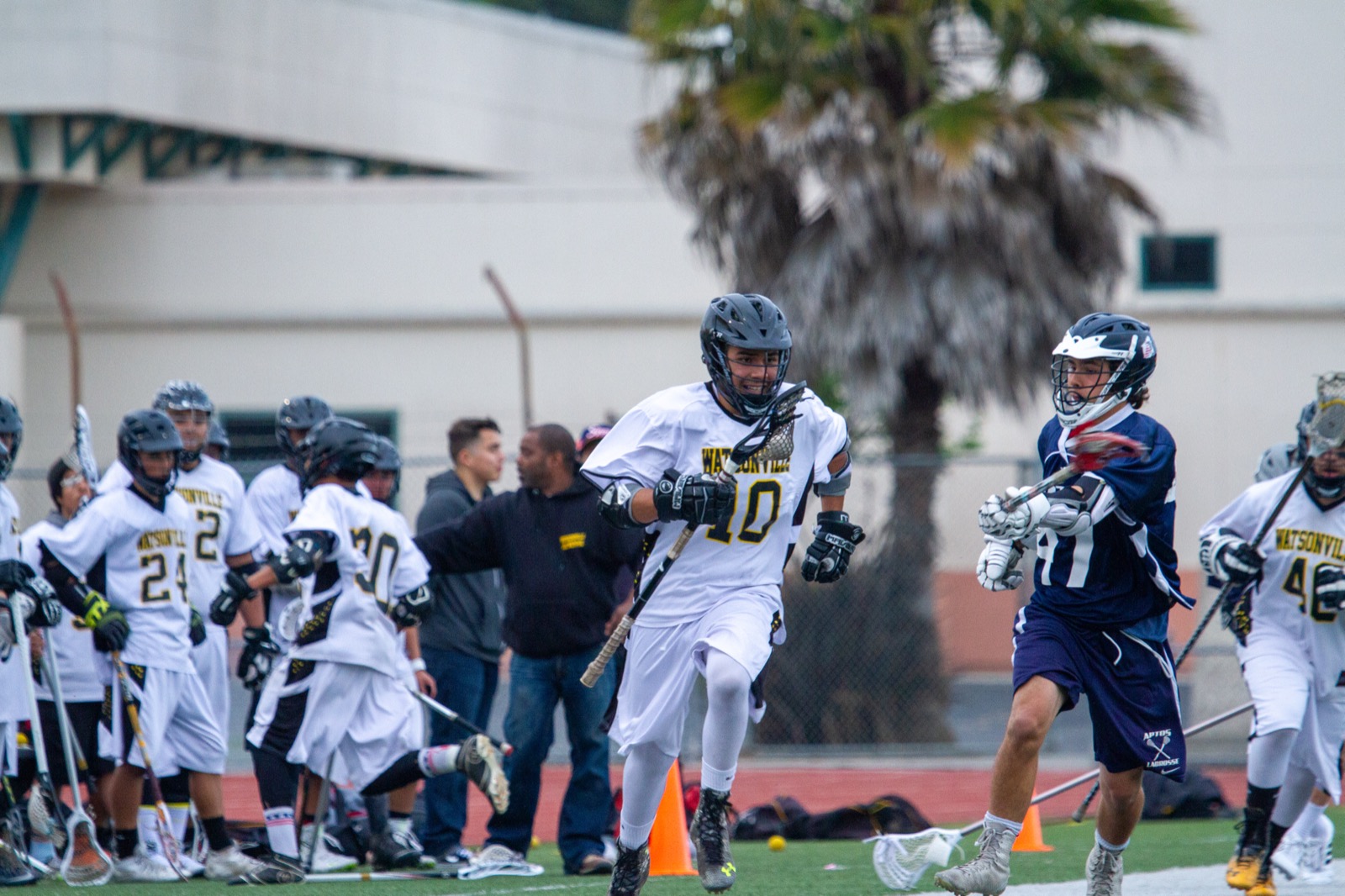Aptos vs Watsonville game action